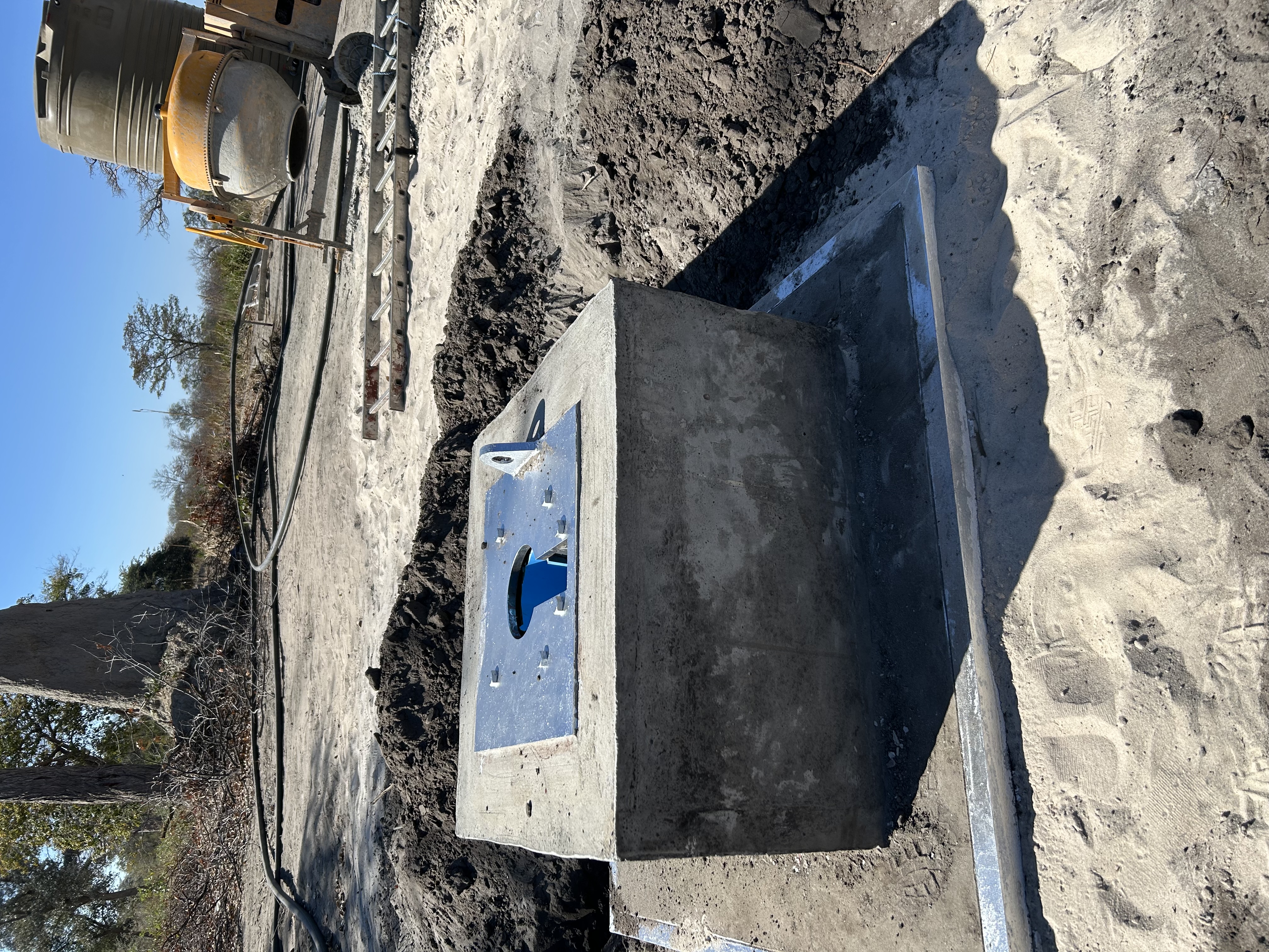 Concrete borehole foundation